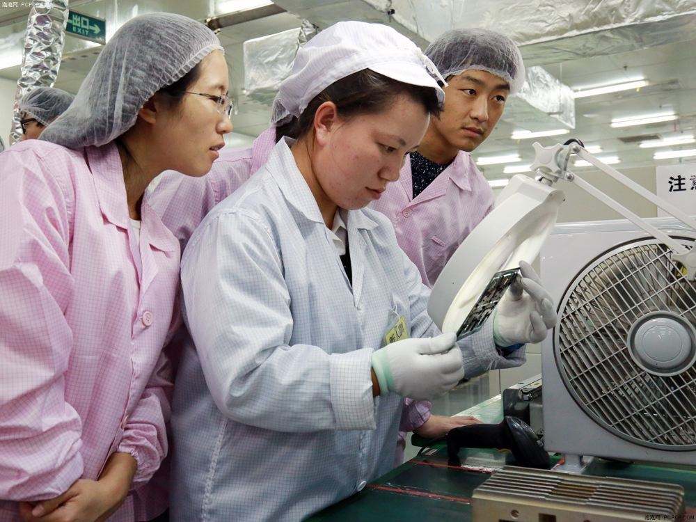 深圳龙华富士康最新正式工招聘，入职补贴1060元